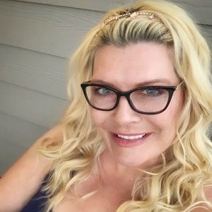 Meet your Posher, Michele